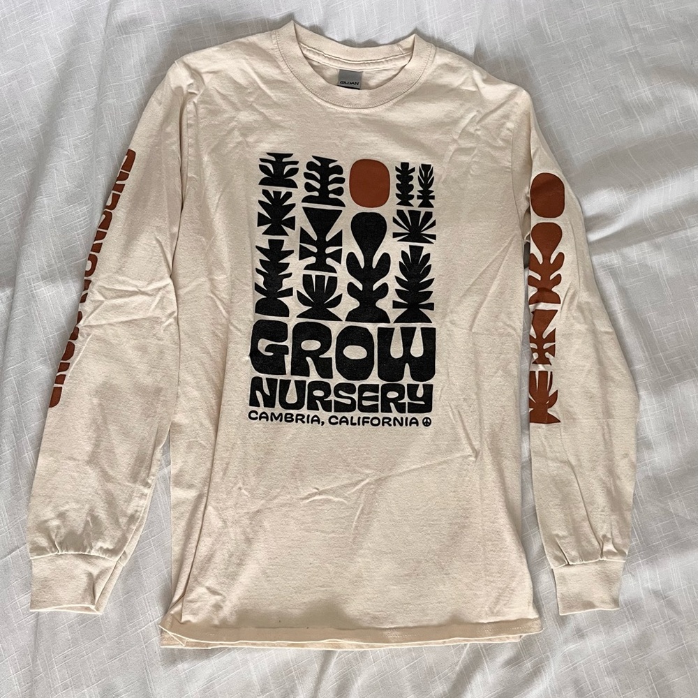 Grow Nursery Cambria CA Long Sleeve Crewneck T Shirt